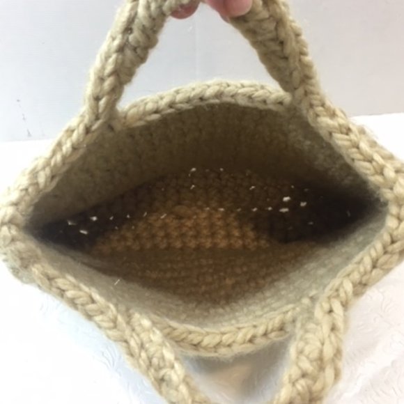 LIKE NEW Hand Crochet Mini Travel Handbag Casual Tote Unlined 10"x3"x6" - Picture 5 of 9